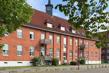 3 Zimmer-Wohnung im 1.OG mit Balkon und EBK. - Parchim