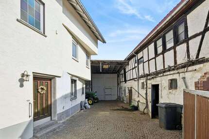Haus zum Kaufen in Ober-Mörlen 385.000,00 € 160 m²