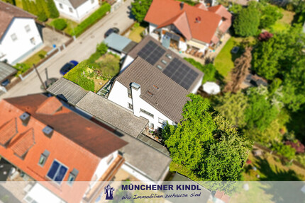 RAUM ZUM WACHSEN: DOPPELHAUSHÄLFTE MIT ZWEI TERRASSEN & DOPPELGARAGE IN ALLACH - München