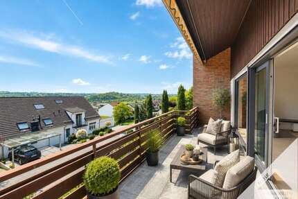 Haus zum Mieten in Holzgerlingen 2.300,00 € 200 m²