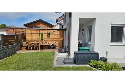 Sonnige 3 Zimmer Erdgeschosswohnung mit Garten - Landau an der Isar