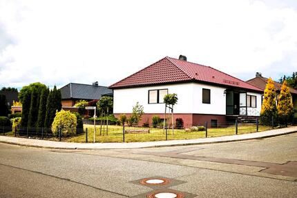 Einfamilienhaus im Bungalow Style Top Lage Pechanstr. Bohrfeld - Schöningen
