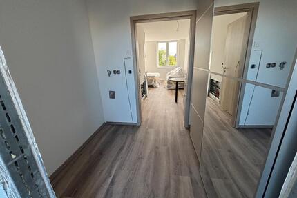 Neu sanierte und möblierte Studiowohnung in zentraler Lage - Bremen