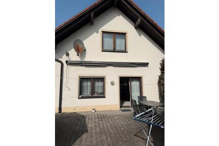 Doppelhaushälfte 4 Zimmer - 450.000,00&nbsp;EUR Kaufpreis, ca.&nbsp; 117,00&nbsp;m&sup2; in Bad Wurzach (PLZ: 88410)