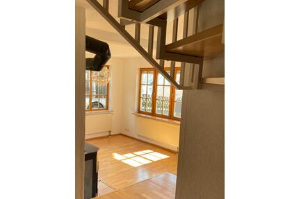 Schöne helle 5 Zimmer Wohnung zu vermieten o - Frittlingen