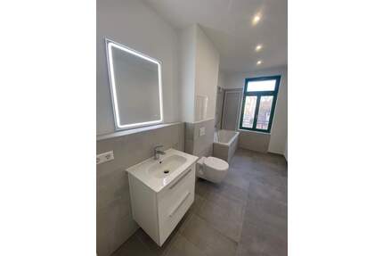 Plagwitz! Erstbezug nach Sanierung* helle 3 Zimmer-Whg.* sep. Küche* Balkon*Tageslichtbad - Leipzig