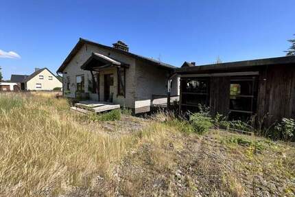 Sanierungsbedürftiges Einfamilienhaus mit großem Potenzial in Ummern bei Gifhorn