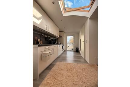 Helle, vollmöblierte Dachgeschosswohnung-All bill included - Bayreuth Meyernberg