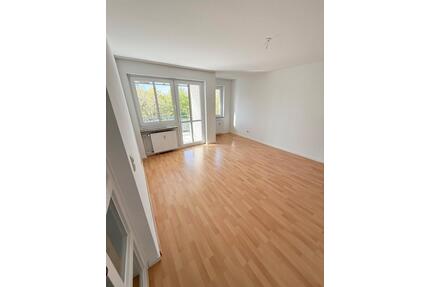Ruhige Altbauwohnung: 2 Zimmer in Unterschleißheim