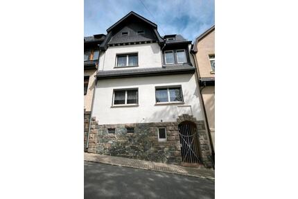 Haus in bester Lage mit Gas und Ofenheizung - Reichenbach im Vogtland