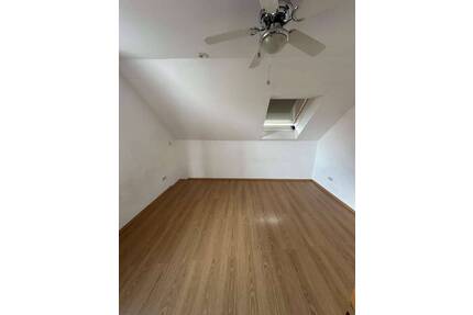 Schöne Dachgeschosswohnung mit herrlichem Ausblick - Zapfendorf