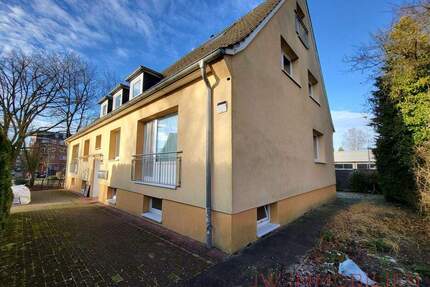 Lukratives Mehrfamilienhaus mit 4 gepflegten Eigentumswohnungen & 4 Garagen voll vermietet - Hamburg / Langenhorn