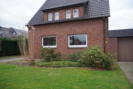 Einfamilienhaus zur Miete - 1.400,00&nbsp;EUR Kaltmiete, ca.&nbsp; 120,00&nbsp;m&sup2; in Dormagen (PLZ: 41542) Broich