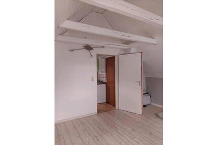 2 Z,B,K DG Lemgo Brake - 630,00&nbsp;EUR Kaltmiete, ca.&nbsp; 50,00&nbsp;m&sup2; in Lemgo (PLZ: 32657)