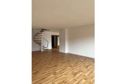 Wohnung zum Mieten in Nürnberg 1.608,89 € 138.34 m²