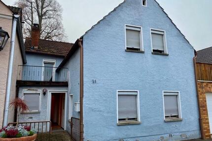 Sanierungsbedürftiges Einfamilienhaus im Herzen Burglengenfelds