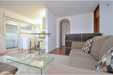 Modern möblierte Wohnung mit Balkon in Stuttgart Plieningen
