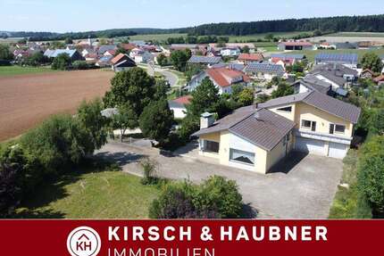 Haus zum Kaufen in Breitenbrunn 495.000,00 € 235 m²