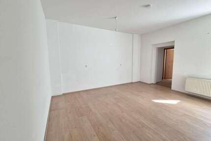 Wohnung zum Mieten in Hohenstein-Ernstthal 290,00 € 60 m²