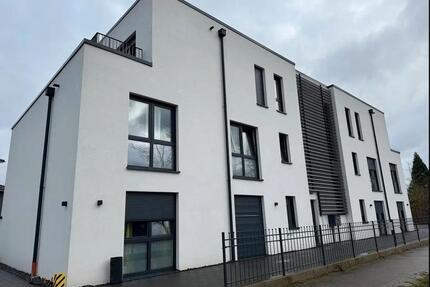 TOP! Penthaus, 3,5 Zi., große Terrasse, Fußbodenheizung, 2 Bäder - Isernhagen