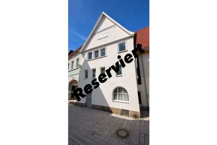 Haus zum Kaufen in Ochsenfurt 65.000,00 € 70 m²