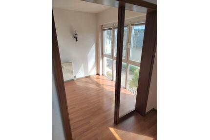 1,5 Zimmerwohnung mit separater Küche und Loggia in Weinheim