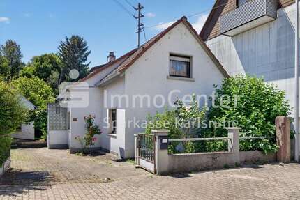 Haus zum Kaufen in Karlsruhe Knielingen 265.000,00 € 113 m² - Karlsruhe / Knielingen