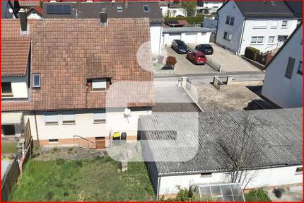 Handwerker aufgepasst - Doppelhaushälfte in Heroldsbach mit viel Potenzial