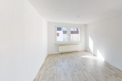Sanierte Erdgeschosswohnung mit Tageslichtbad - Chemnitz