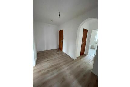 Frisch renovierte Maisonette-Wohnung in Bremen-Hemelingen