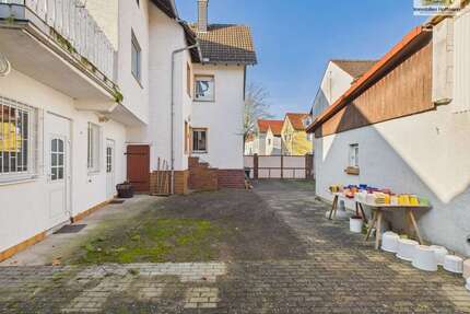 Haus zum Kaufen in Niederdorfelden 599.000,00 € 258 m²