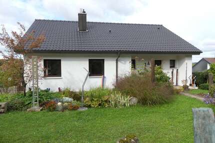 Haus zum Mieten in Wiernsheim Serres 1.800,00 € 138 m² - Wiernsheim / Serres