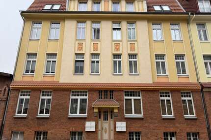 Haus zum Kaufen in Schwerin 995.000,00 € 522 m²