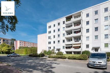 Einziehen und Wohlfühlen...neu gefliestes Bad - sofort anmieten zum Sondermietpreis - Bernsdorf