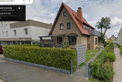Freistehendes Einfamilienhaus mit Kamin und Garage in Spenge