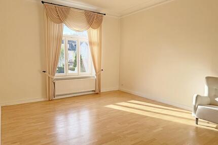 Exklusive 4 Zimmer-Altbauwohnung im Zentrum von Bad Oeynhausen