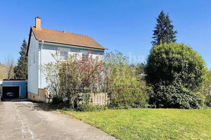 Einfamilienhaus in ruhiger Sackgassenlage auf weitläufigem Grundstück in St. Ingbert - Sankt Ingbert