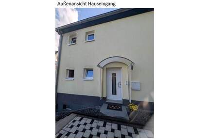 Gepflegte Doppelhaushälfte mit Terrasse, Garage und Stellplatz - Solingen Höhscheid