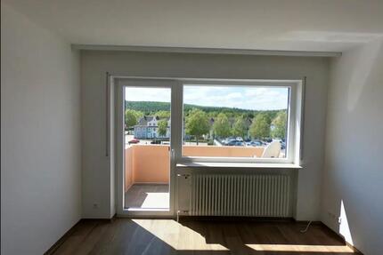 Wohnung 60m², Kaiserslautern - 2 ZKB, Balkon, Parkplatz, Keller