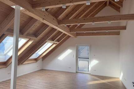 Erstbezug: Dachgeschoss 97,4 m² mit Lift ! 1Garage + 1Stellplatz + Keller, in HÖS Mitte - Höchstadt a.d.Aisch