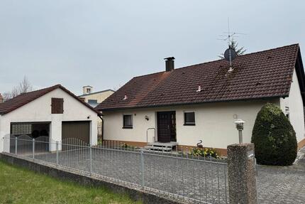 Einfamilienhaus mit großem Grundstück in ruhiger Lage - Trautskirchen