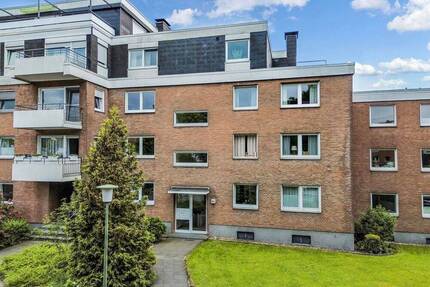 Gut geschnittene 2-Zimmer-Wohnung mit Loggia und Garage in gepflegtem Mehrfamilienhaus in BI-Quelle - Bielefeld