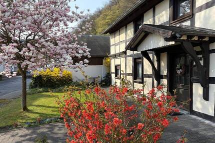 NEU! Denkmalgeschütztes Fachwerkhaus – ein Stück Wohngeschichte für Liebhaber - Eitorf