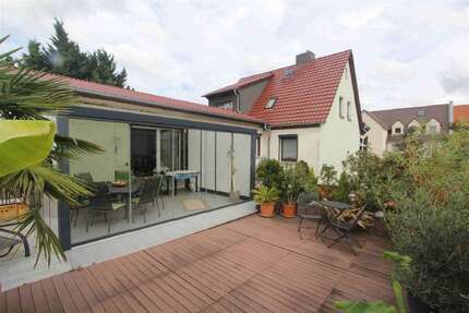 Haus zum Kaufen in Merseburg-Atzendorf 320.000,00 € 194.08 m²