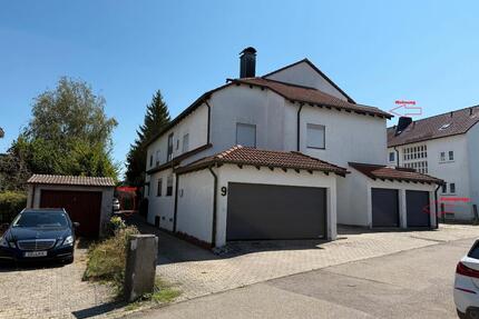 Helle 2-Zi-DG-Wohnung mit Terrasse & Echtholzparkett – Crailsheim