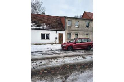 Zweifamilienhaus in Friesack, teilweise grundsaniert