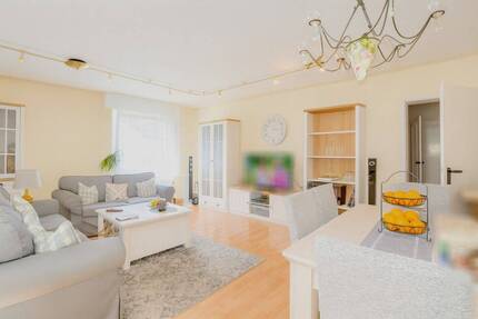 Tolle 4 Zimmer Wohnung mit schöner Aufteilung, Pool und Sauna - Soest