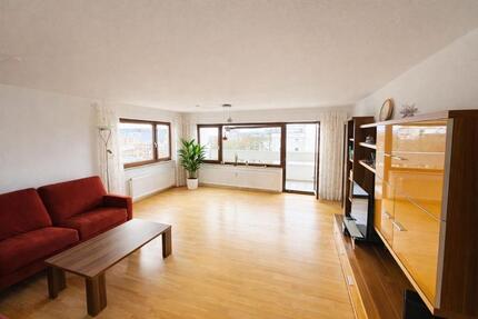 Schöne und helle 4- Zimmerwohnung in Konstanz!