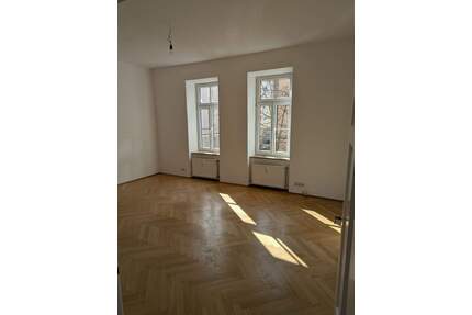 Altbauwohnung zwischen Siegestor und Englischer Garten - München Schwabing-Freimann