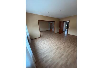 Mietwohnung in Biedenkopf-Wallau - 3 ZimmerKücheBad - 85 qm